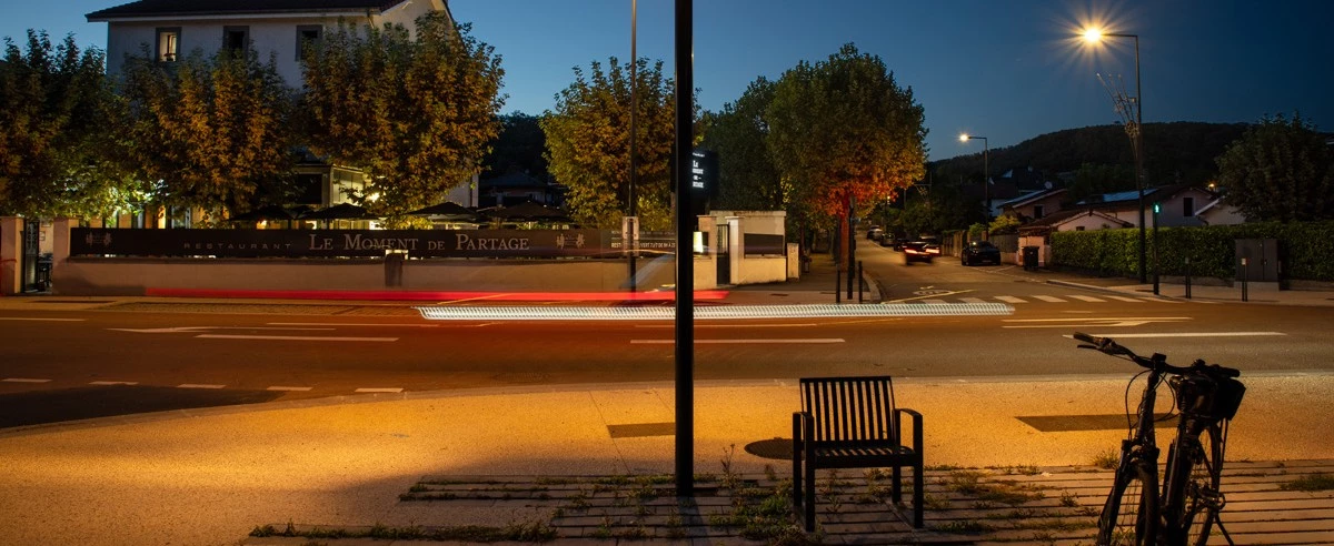 Éclairage public et requalification de la RD 1084 en avenue urbaine avec création d’un espace partagé • SIEA / Saint-Maurice-de-Beynost (01)